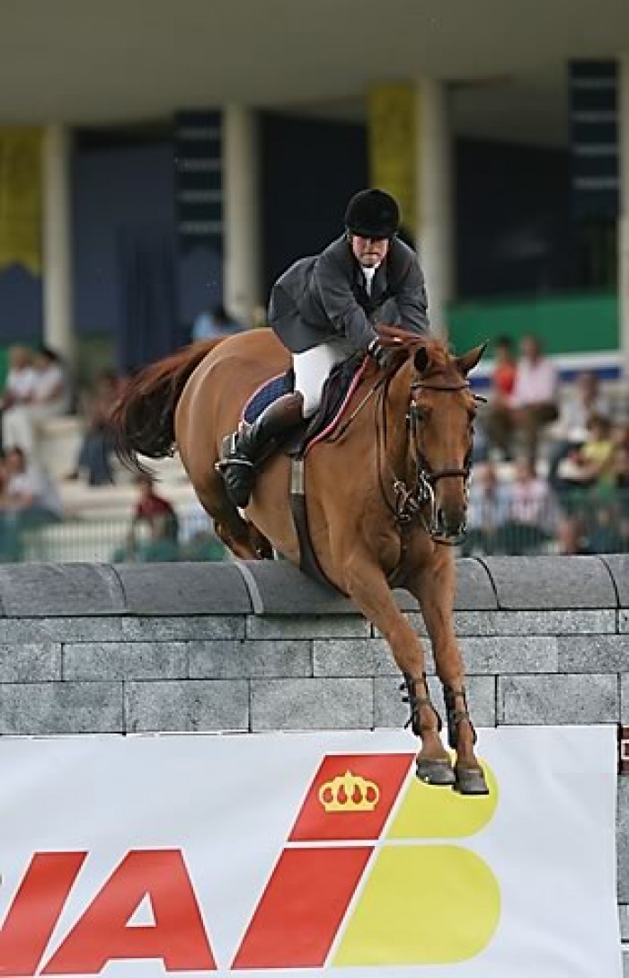 CSI***** Robert Whitaker & Finbarr V win the puissance