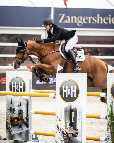 Sambucci shines again at the World Championships